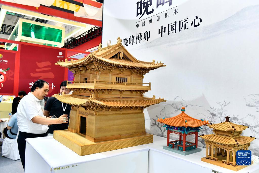 百老汇电子网址